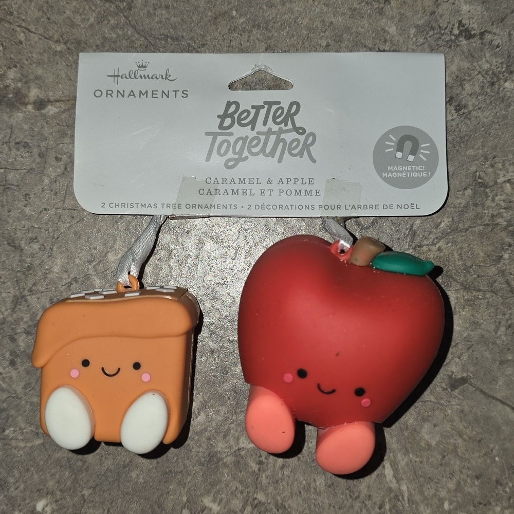 (J39) Hallmark Sweet Treats Ornament Set
